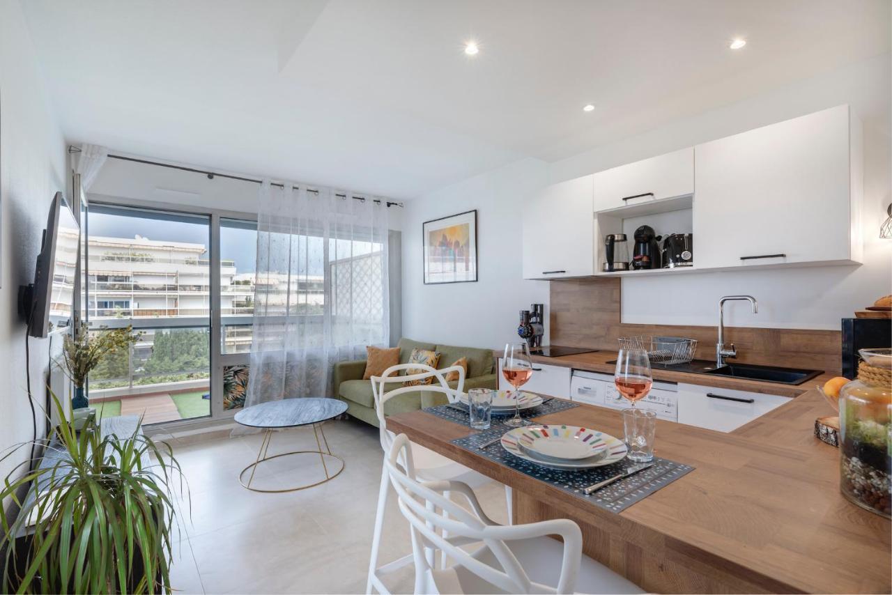 Coup de coeur! Vue mer! Terrasse dangle! Antibes Extérieur photo
